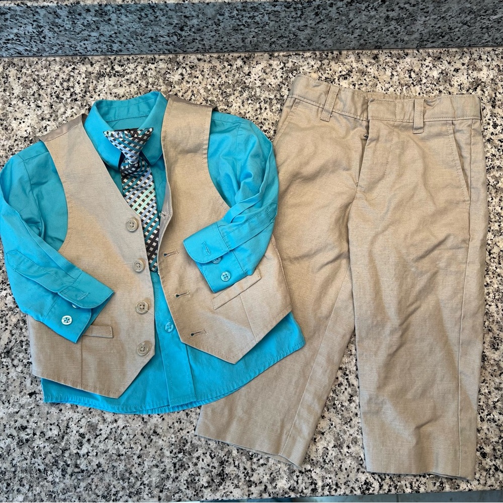 Kenneth Cole Reaction Suit